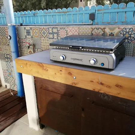 Maisonnette Bort De *