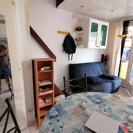 Holiday home Maisonnette Bort De *