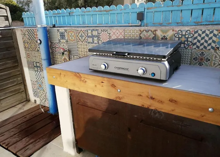 Maisonnette Bort De *